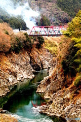 冬の渓谷
