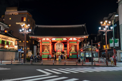 夜の浅草寺
