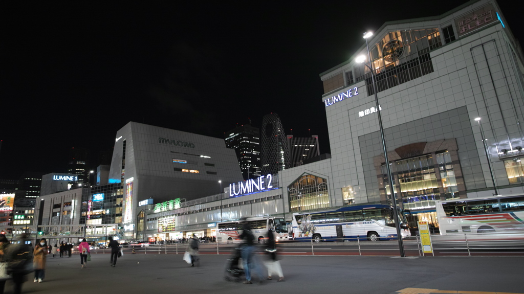 新宿駅南口