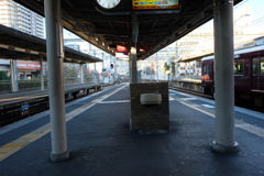 阪急電車「西宮北口駅」にて