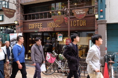 大阪天六商店街にて