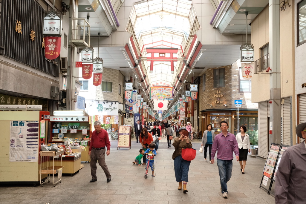 大阪天六商店街にて