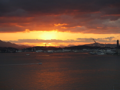 関門の夕暮れ