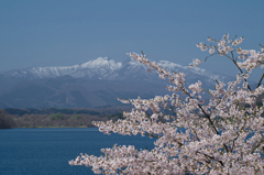 蔵王連峰と釜房湖