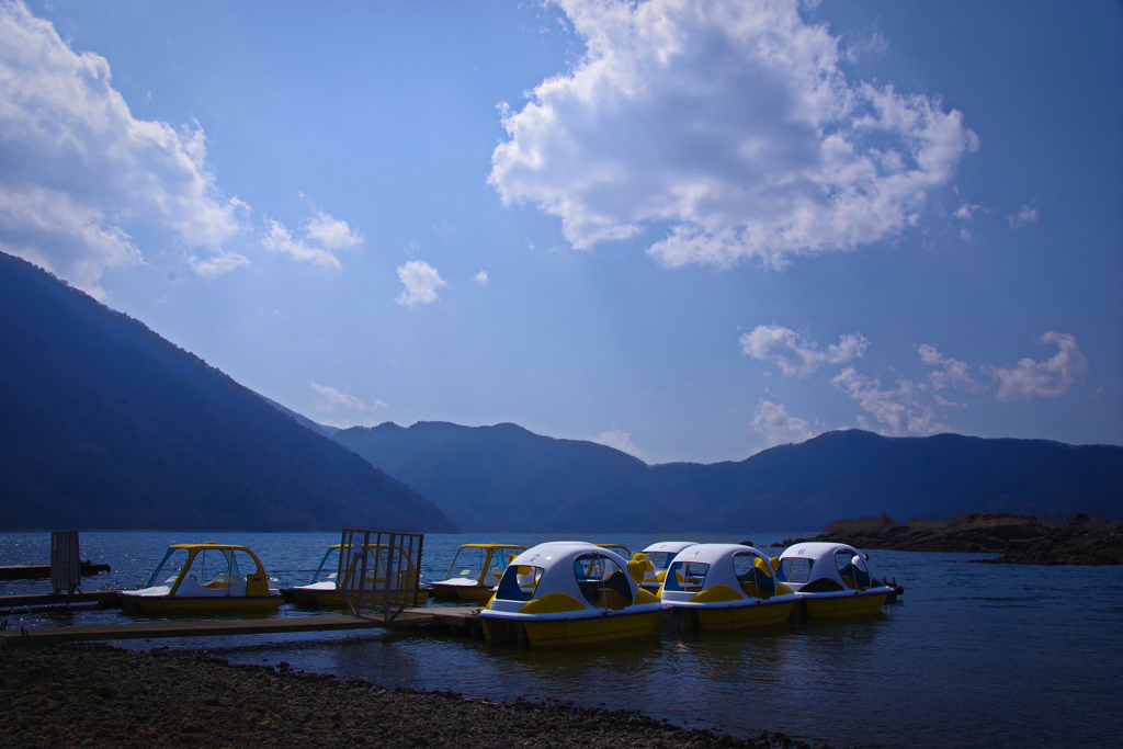 湖上の静寂