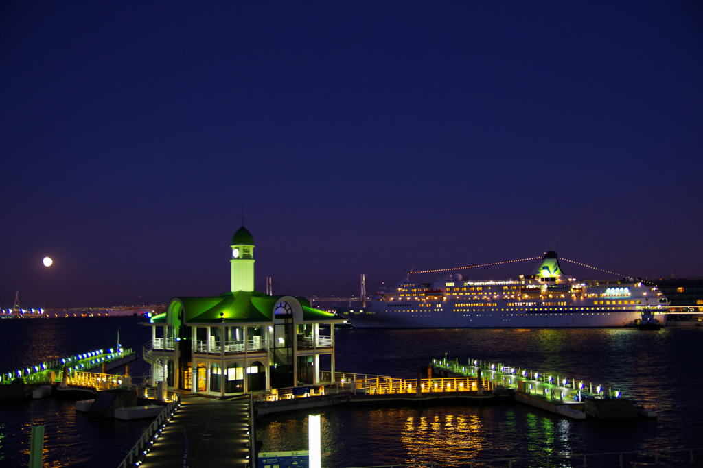 月夜の旅立ち