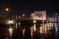 夜の萬代橋