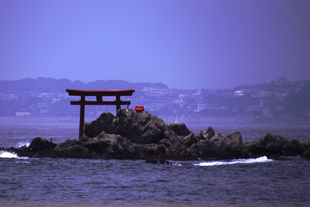 名島（菜島）の鳥居