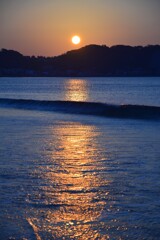 由比ヶ浜の朝日