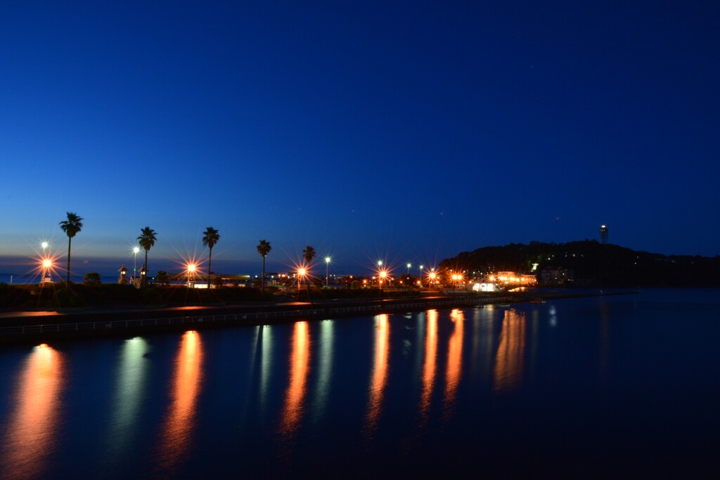 江の島の夜明け