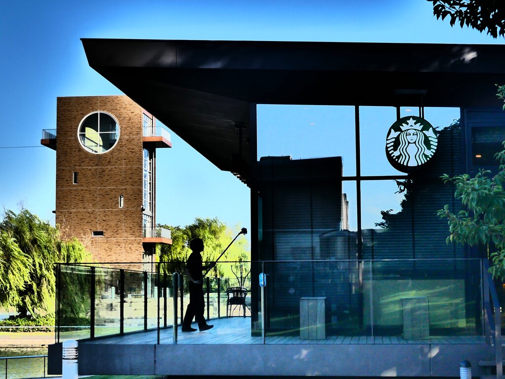 世界一美しいスタバ (2)