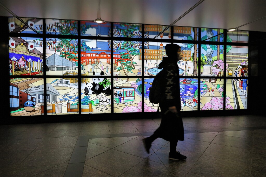 ステンドグラス(銀座線上野駅）