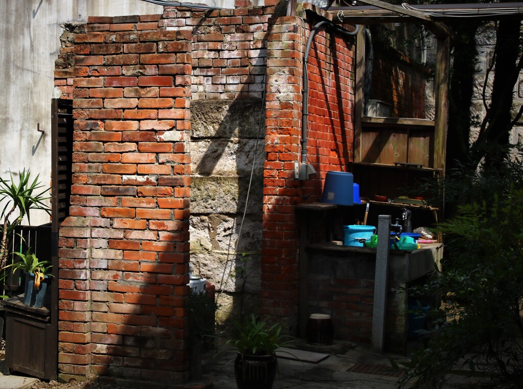路地裏 (2)