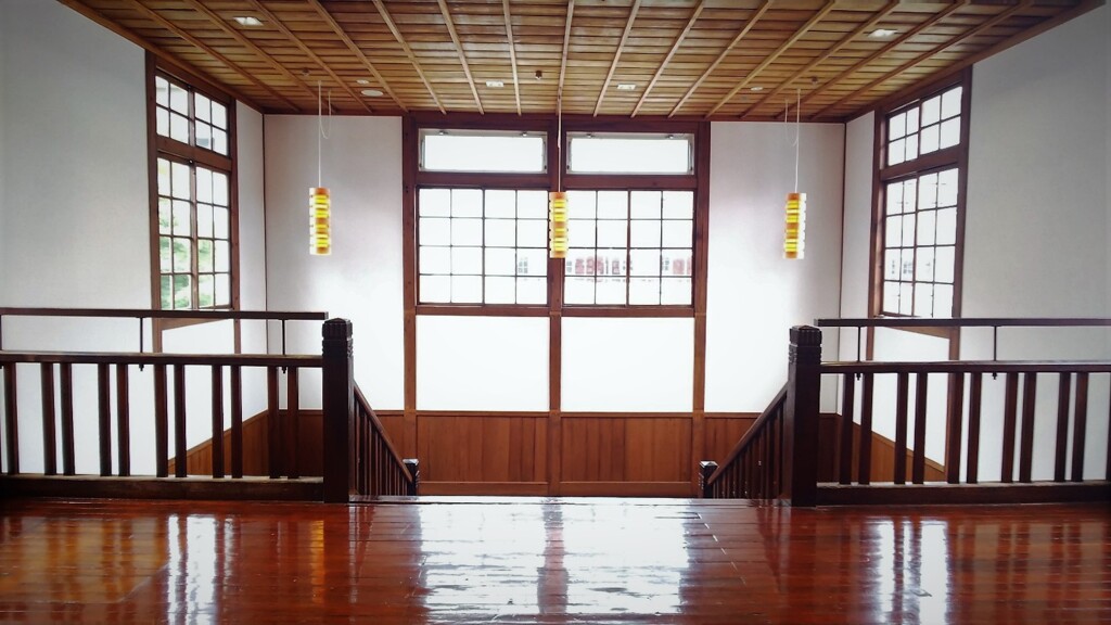 校舎 ④