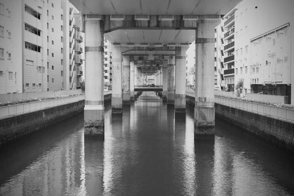 運河上の首都高