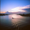三浦半島の三崎港に沈む夕日