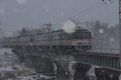 大雪にもめげず