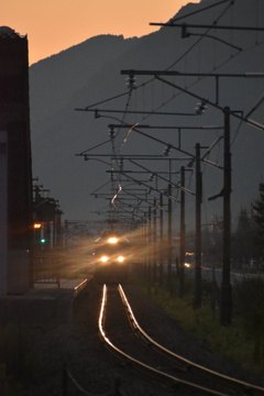 夜勤車の夜明け