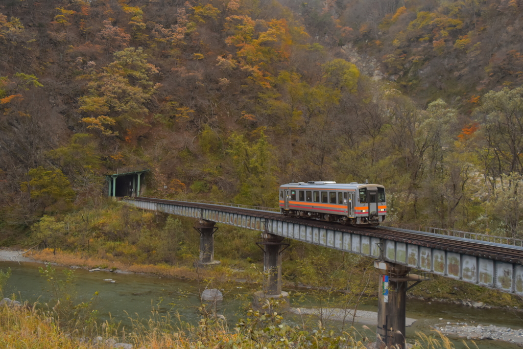 紅葉末期の大糸線