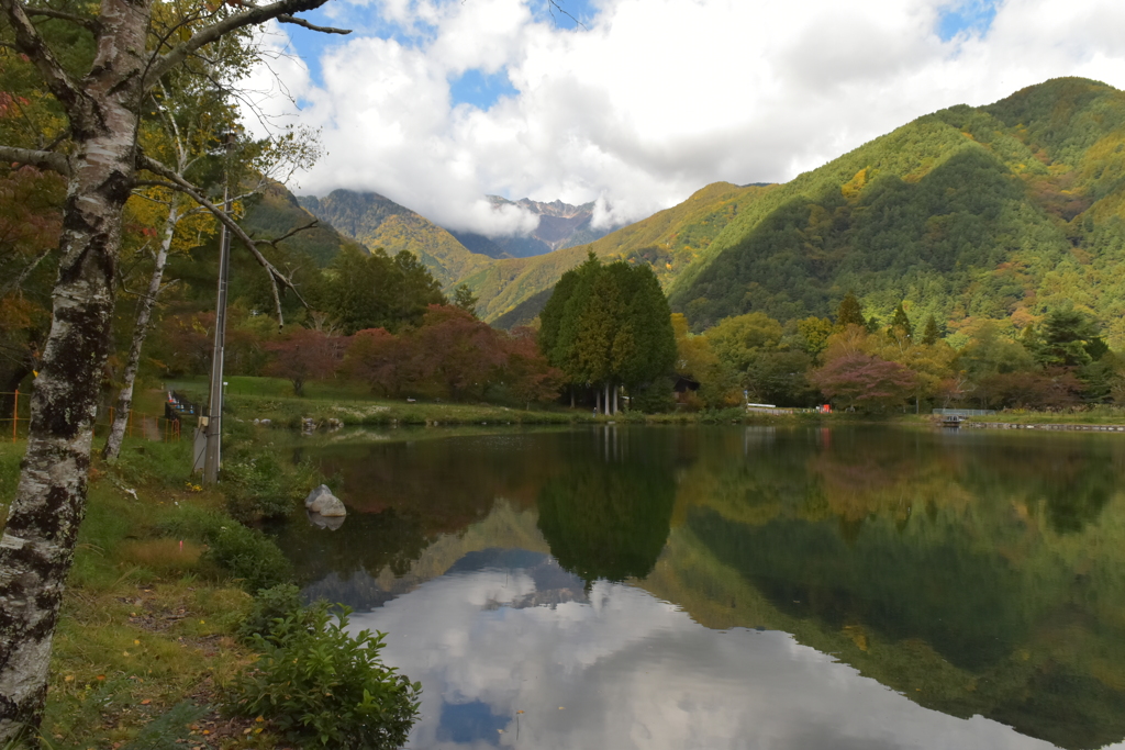 紅葉初旬の駒ヶ池
