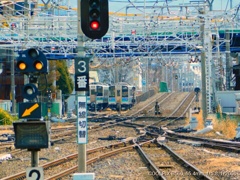 松本駅より200km先の新宿方向を望む