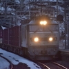 夜明けの機関車