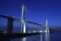 新湊大橋の夕暮れ