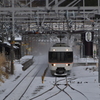 雪路の特急列車