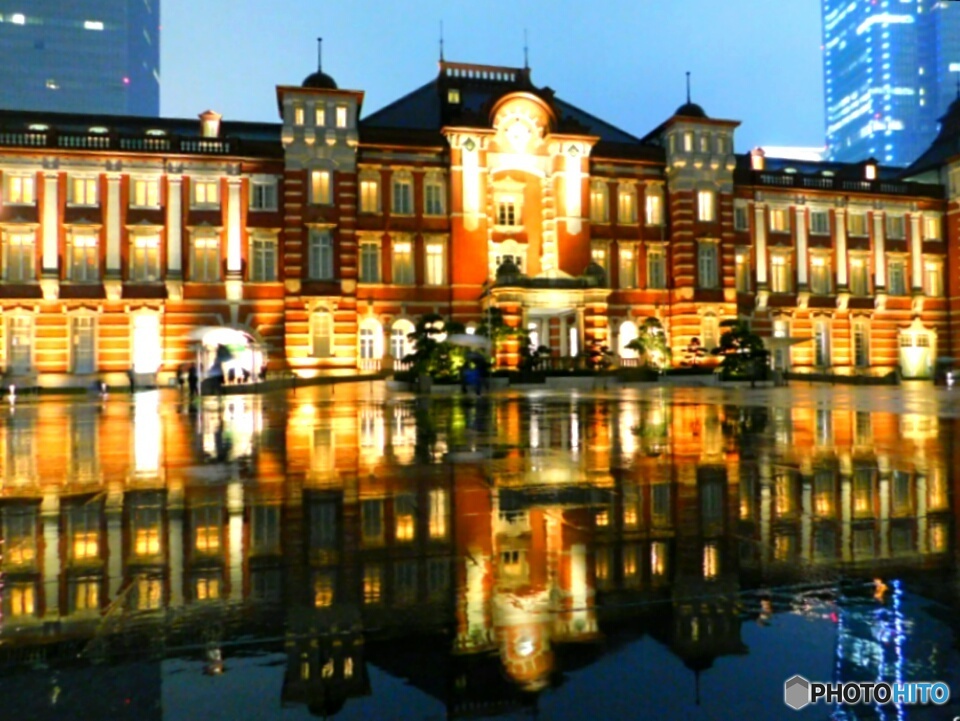 雨の東京駅丸ノ内口