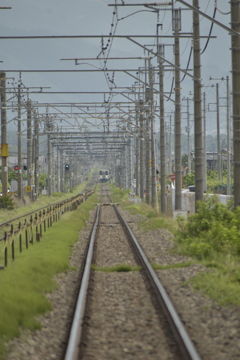 隣駅を出発して