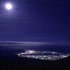 富士の見えぬ月夜