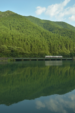 黄昏時の普通列車