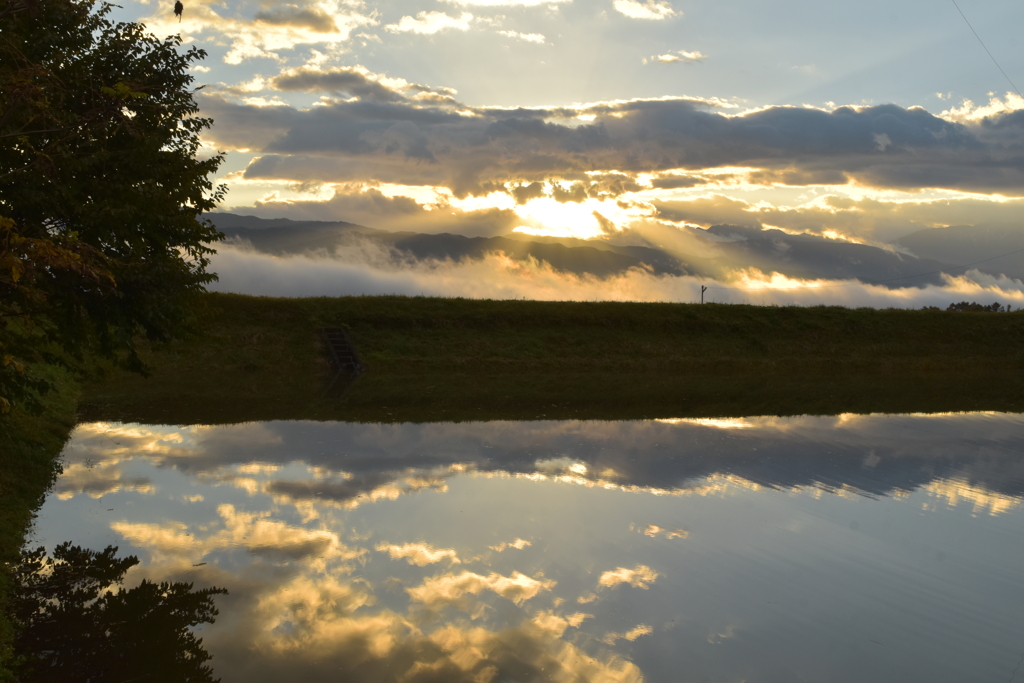 伊那谷の夜明け