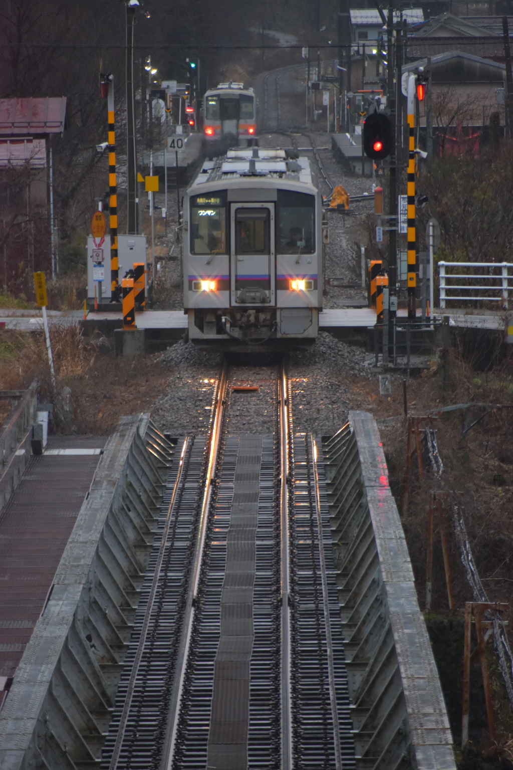 雨の駅