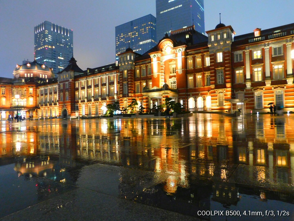 雨の東京駅丸ノ内口 By Mr Snowmen Id 写真共有サイト Photohito