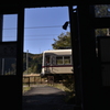 木造駅舎の中から