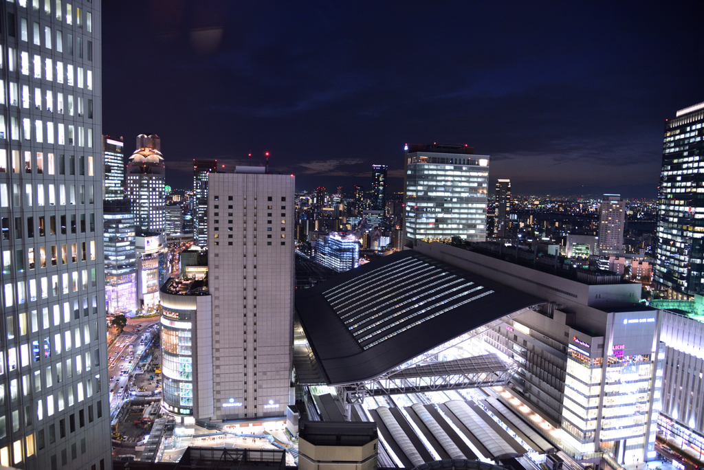大阪駅の夜景