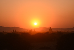 ミャンマー　バガンの夕日