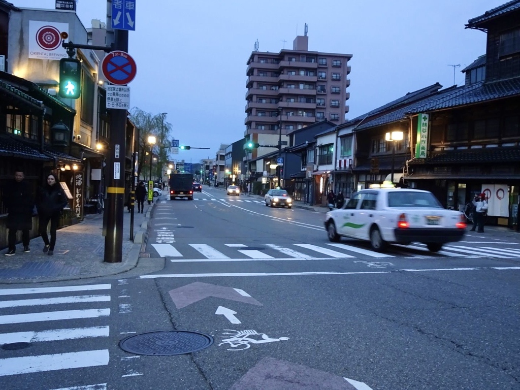 ひがし茶屋街へ