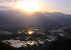 夕暮れの安曇野