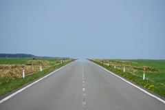 空に続く道