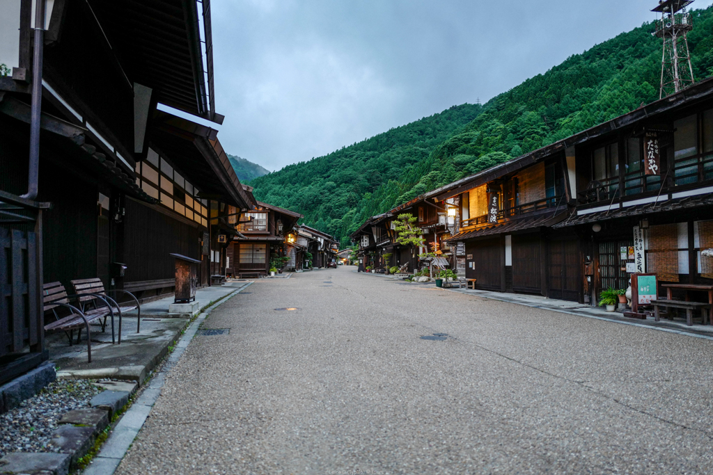 山が近い宿場