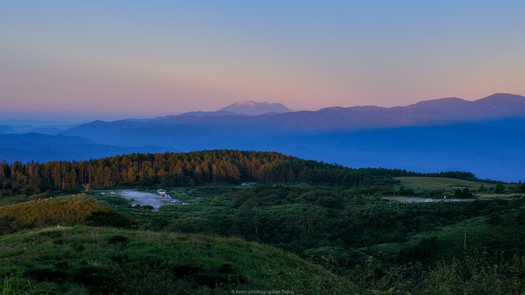 御嶽山を望む