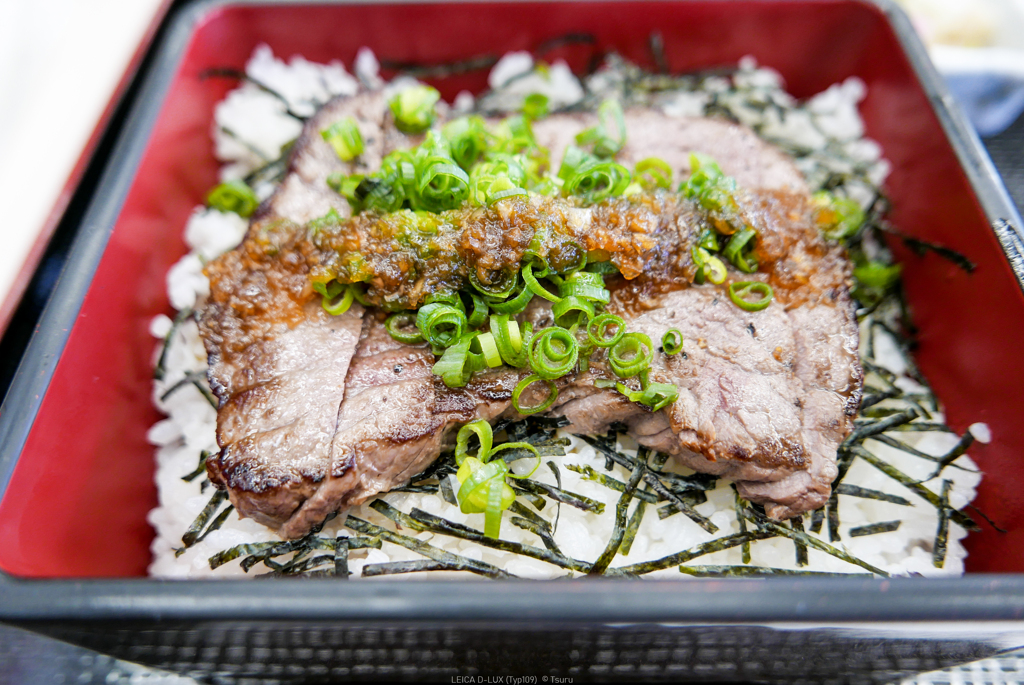 ワインビーフステーキ重