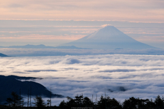 遠くの富士