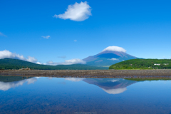 夏の山中湖畔