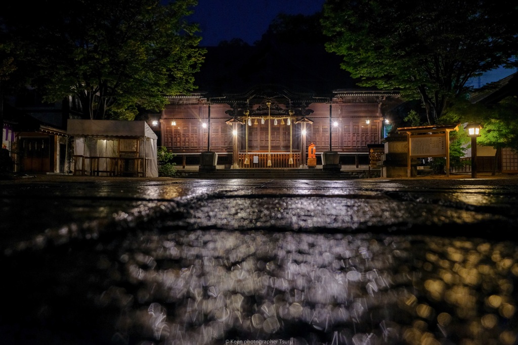 早朝の四柱神社