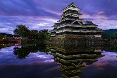 朝の城