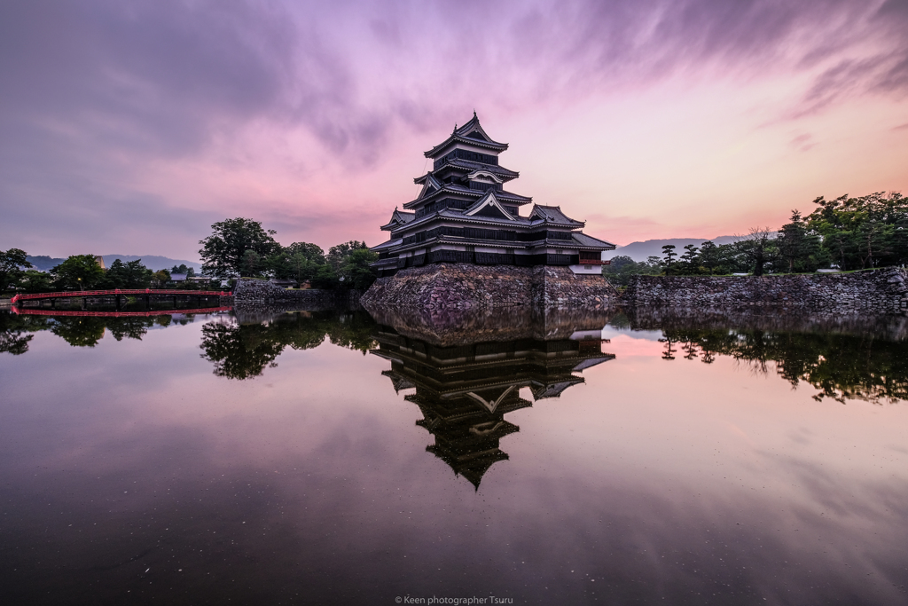 朝焼けの城