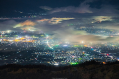 街を包む雲